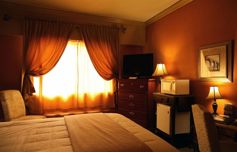 Hotel Baymont By Wyndham Medicine