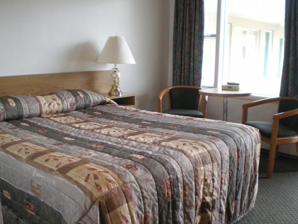 Sun-dek Motel Medicine Hat