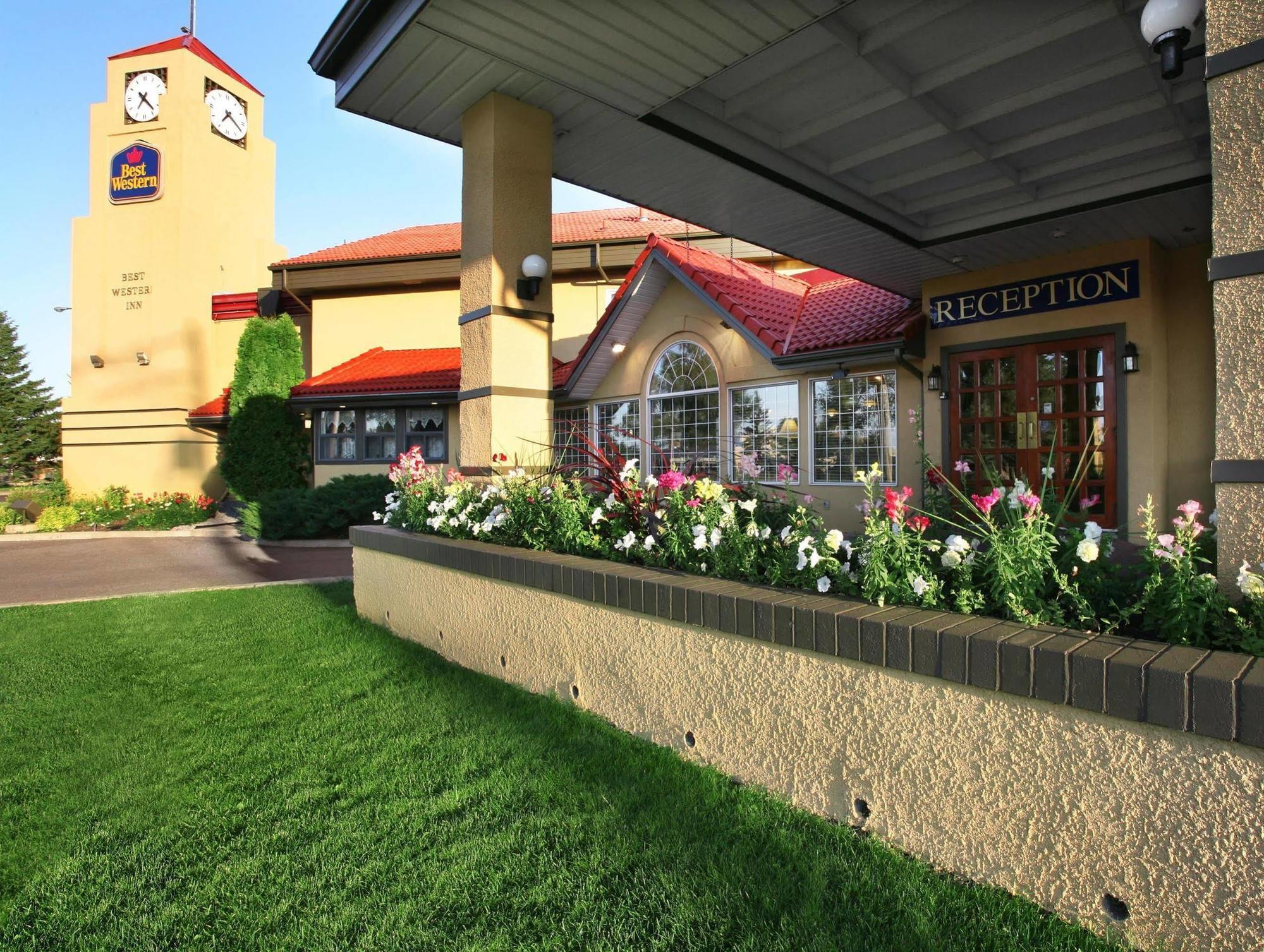 Flamingo Hotel Medicine Hat