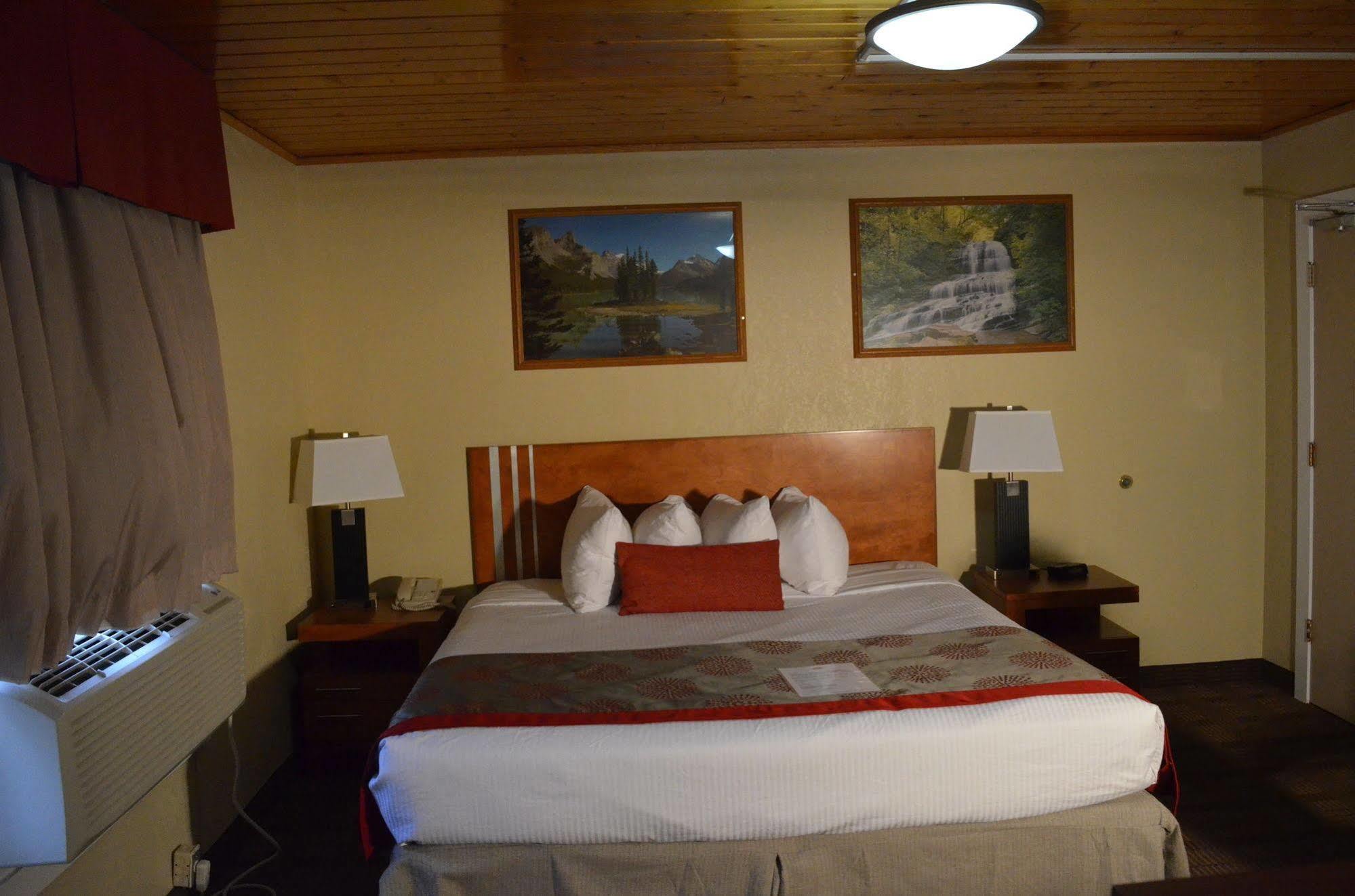 Ramada Medicine 2* Medicine Hat