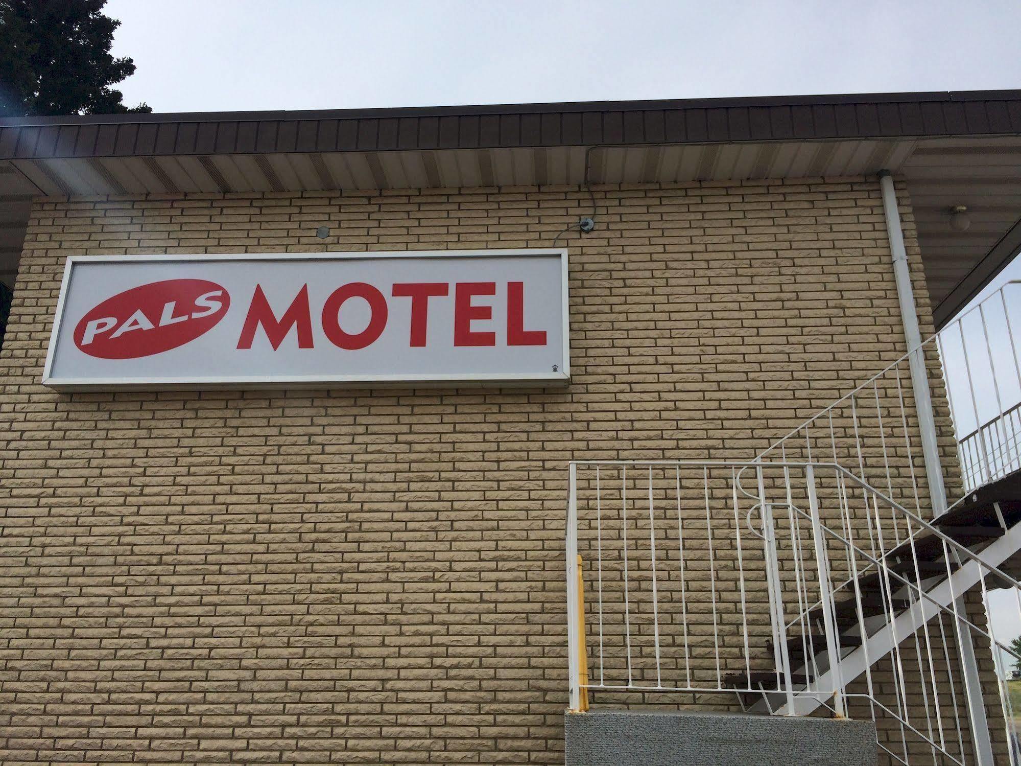 Pals And Rv Park Medicine Hat
