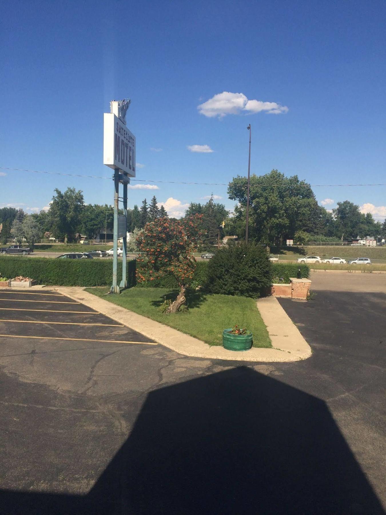 Satellite Motel Medicine Hat