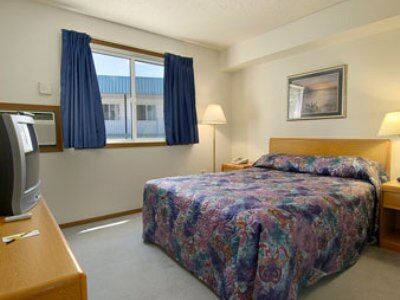 Motel Super 8 By Wyndham Medicine Ab Medicine Hat
