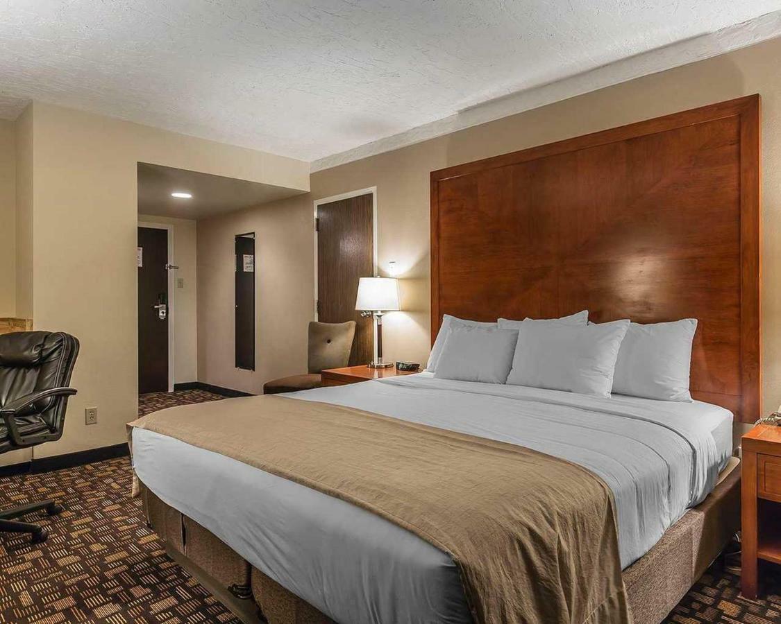Wyndham Garden Medicine Conference Center Hotel 3*