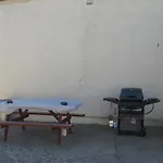 Hat Motel