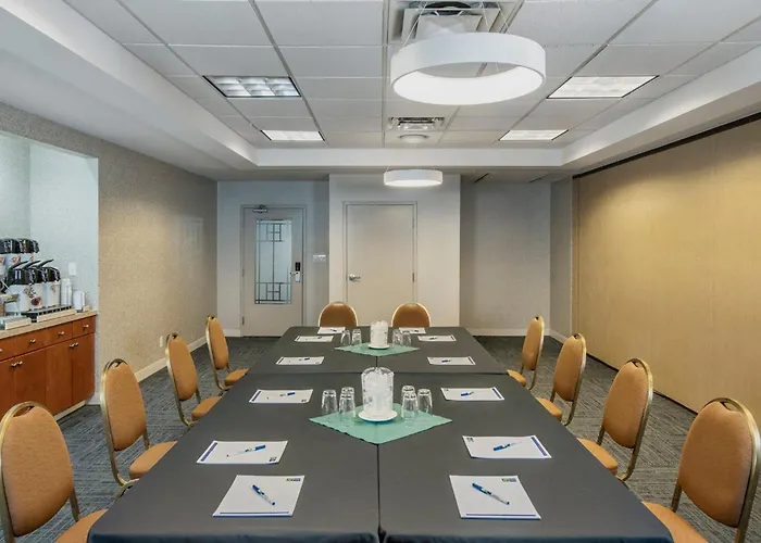 Holiday Inn Express & Suites Medicine Hat By Ihg