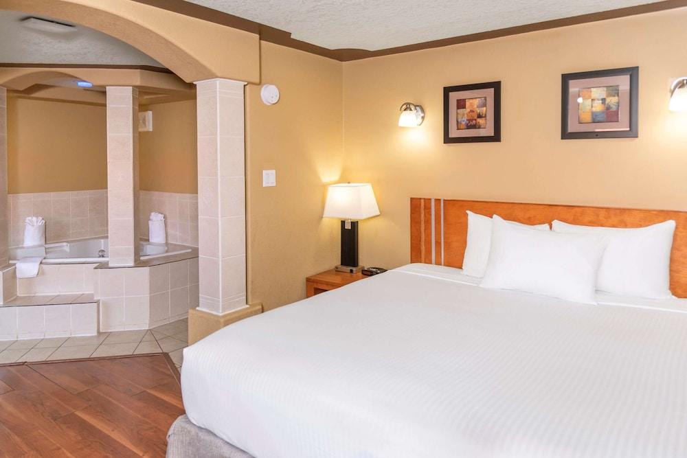 Ramada Medicine 2* Medicine Hat
