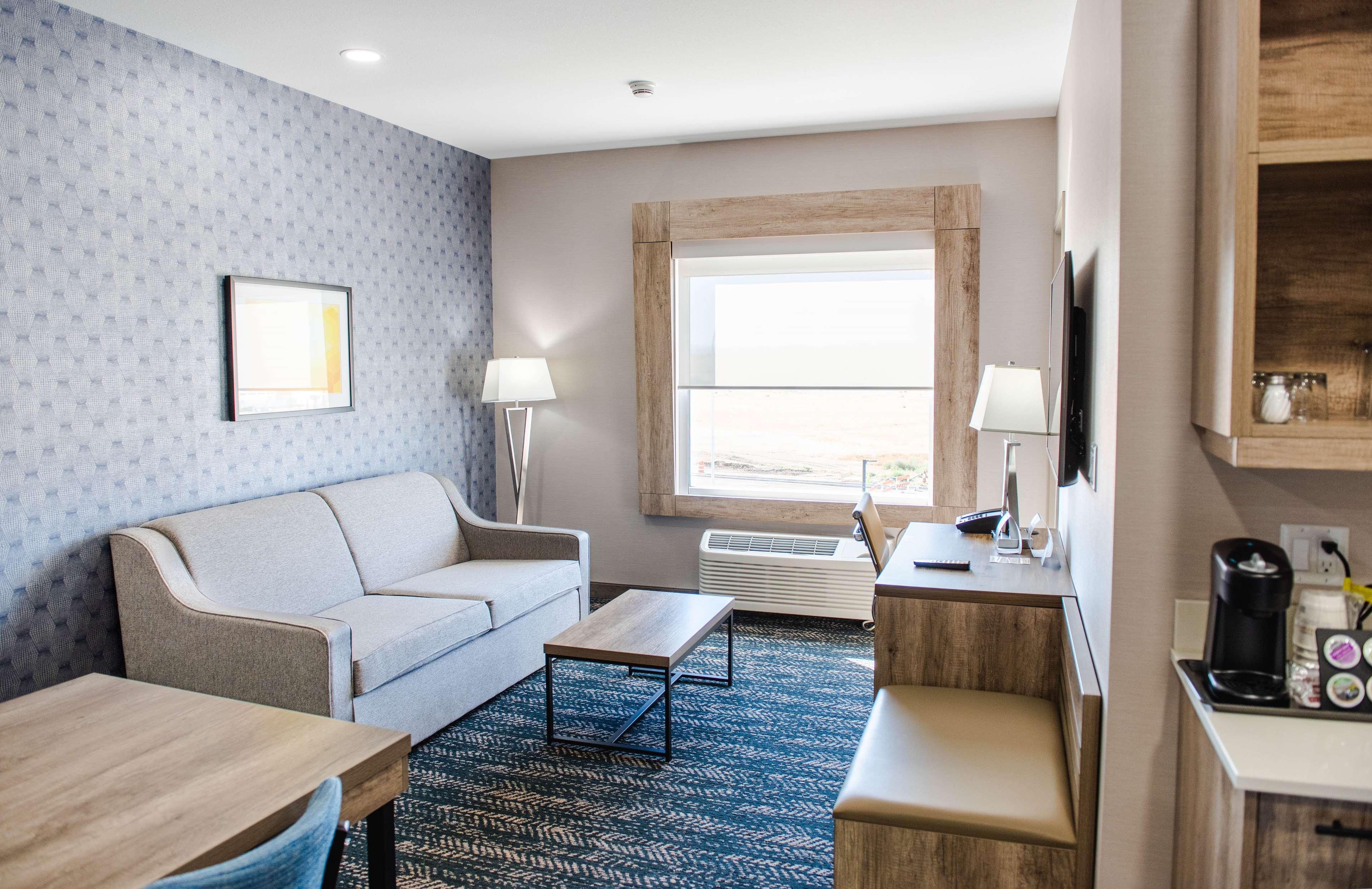 Western Premier Executive Residency Medicine 3* Medicine Hat