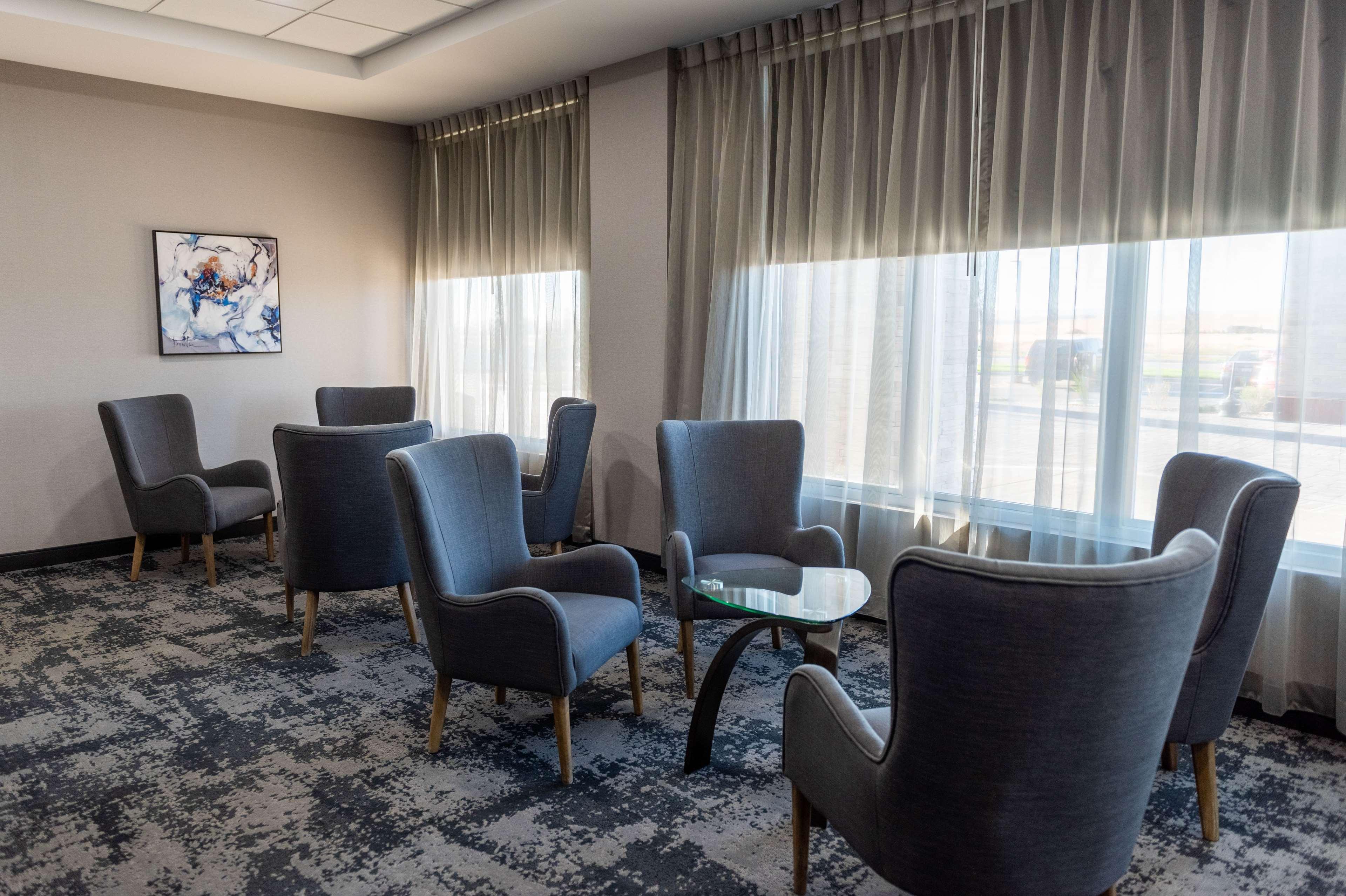 Western Premier Executive Residency Medicine Hotel