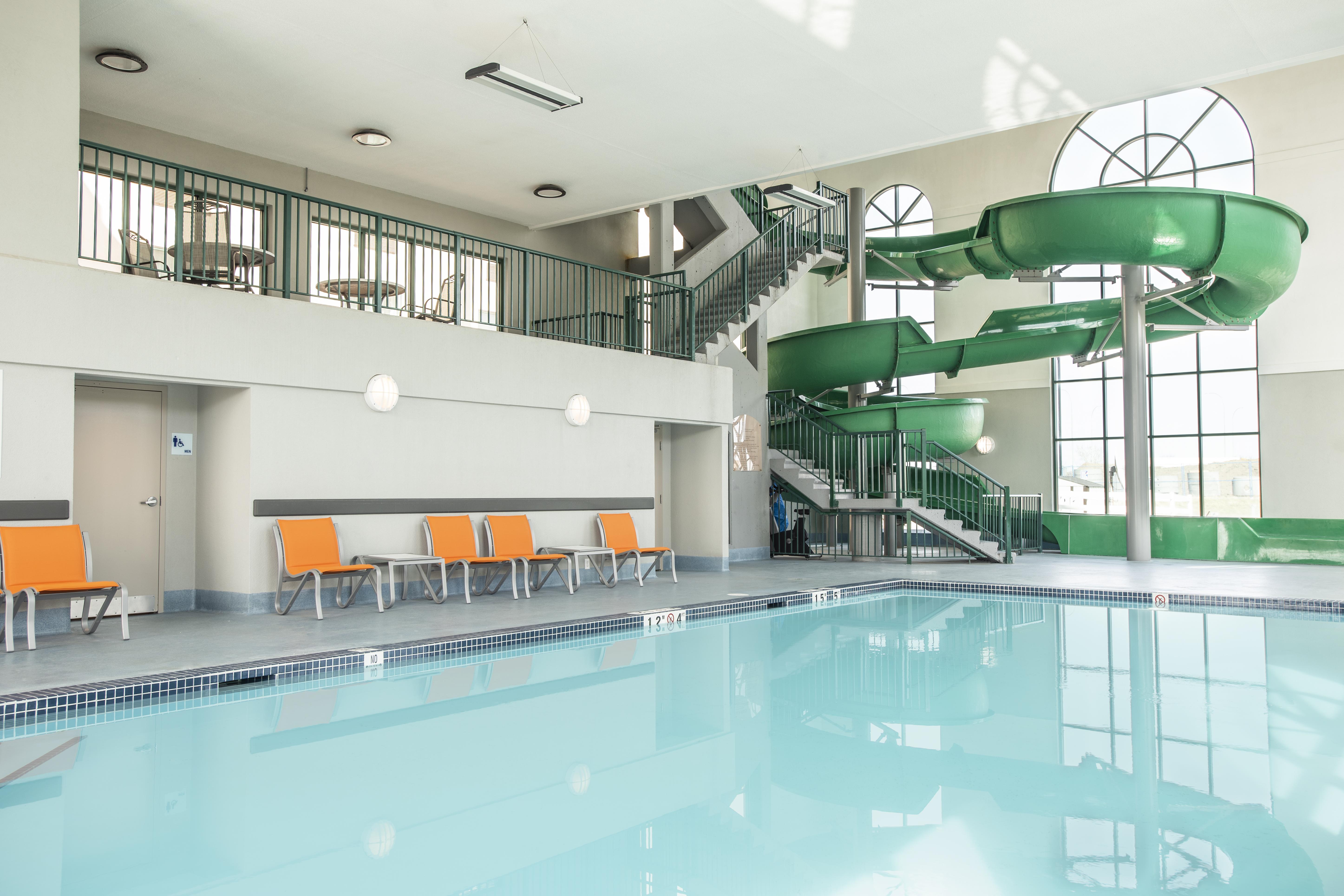 Holiday Express & By Ihg 4*