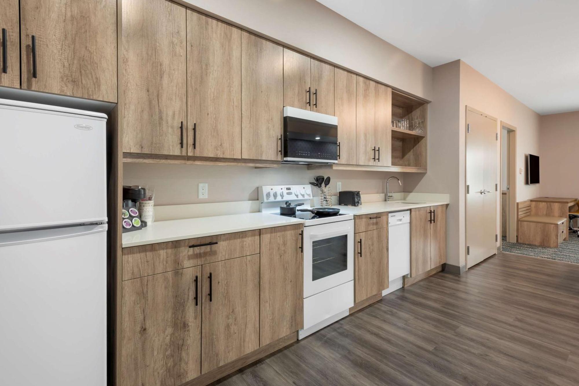 Western Premier Executive Residency Medicine Hotel