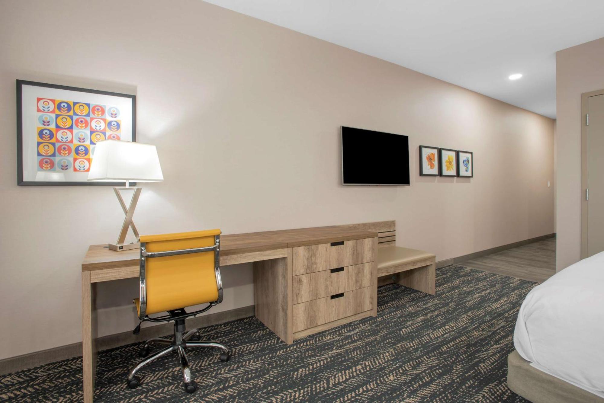 Western Premier Executive Residency Medicine 3* Medicine Hat