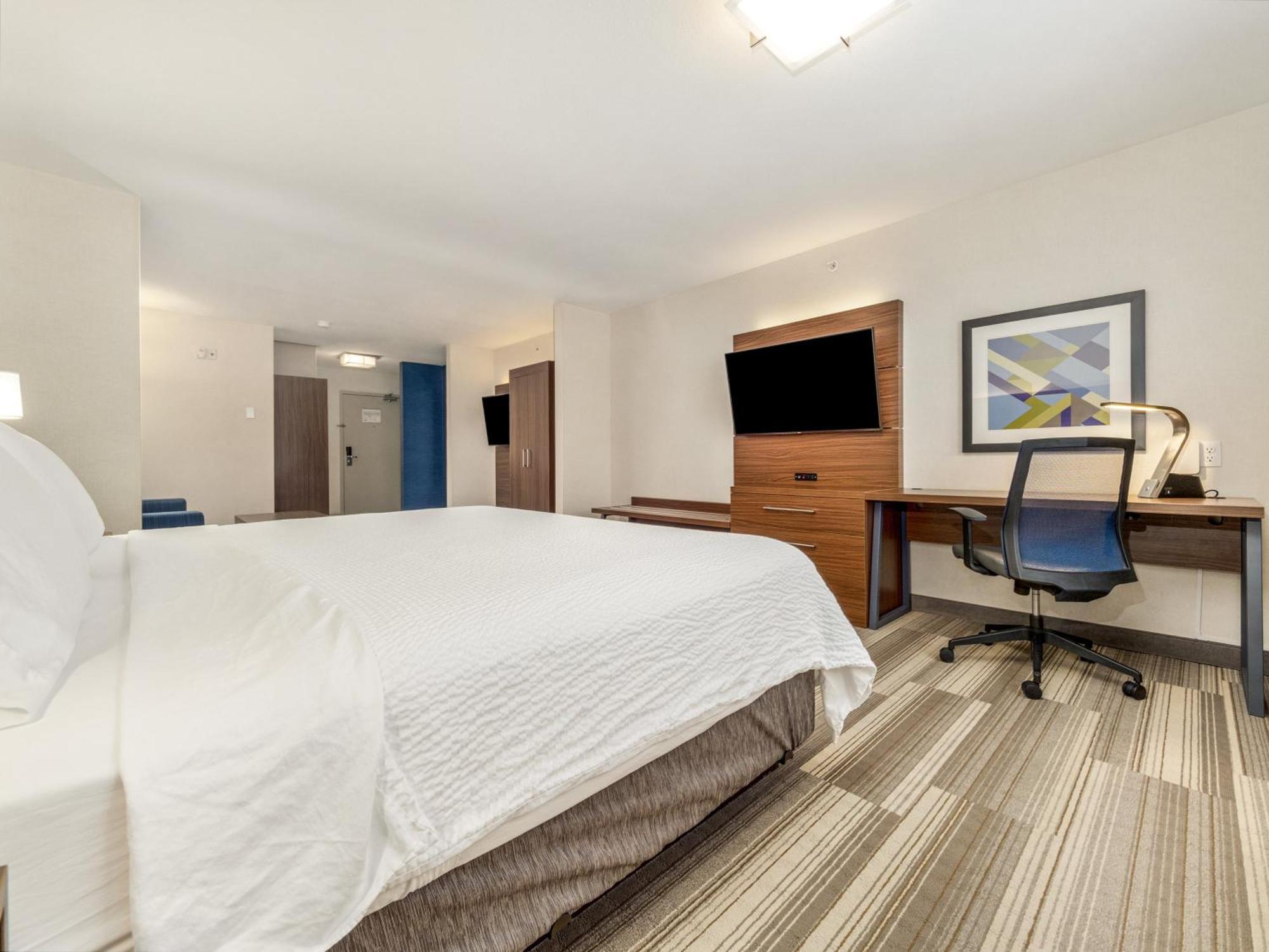 Holiday Express & By Ihg 4* Medicine Hat