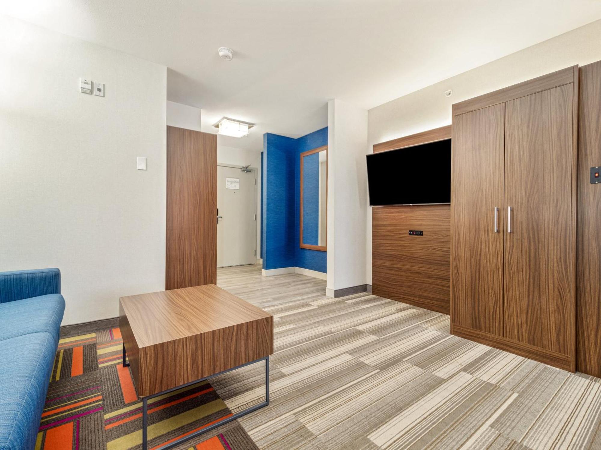 Holiday Express & By Ihg 4* Medicine Hat