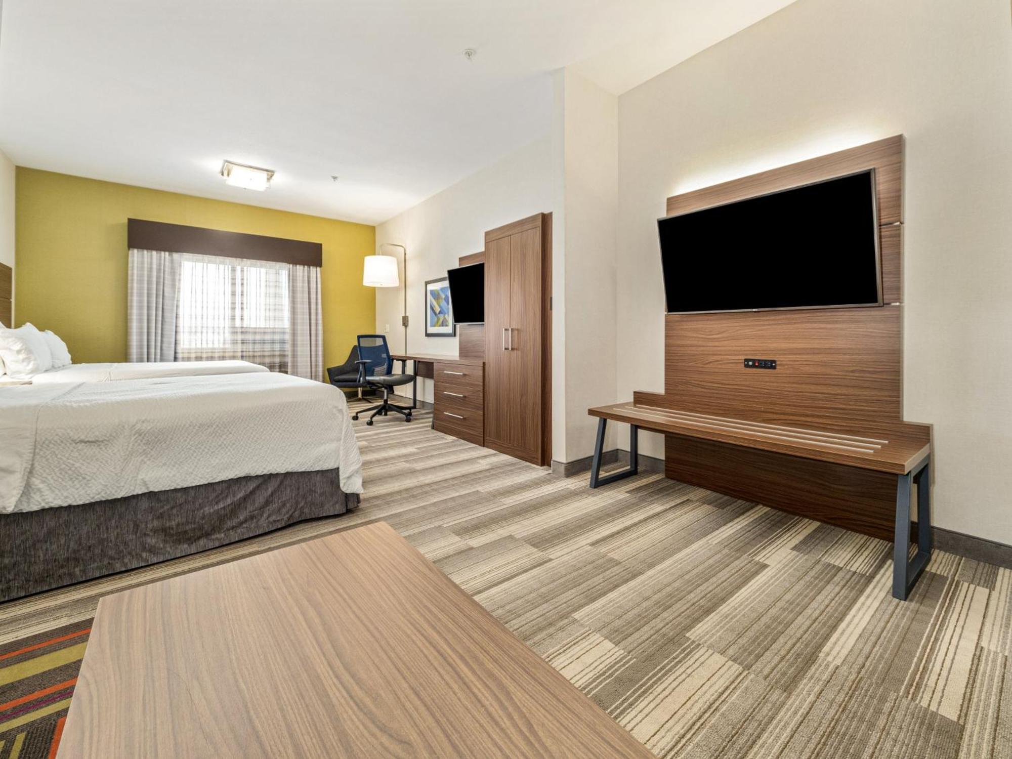 Hotel Holiday Express & By Ihg Medicine Hat