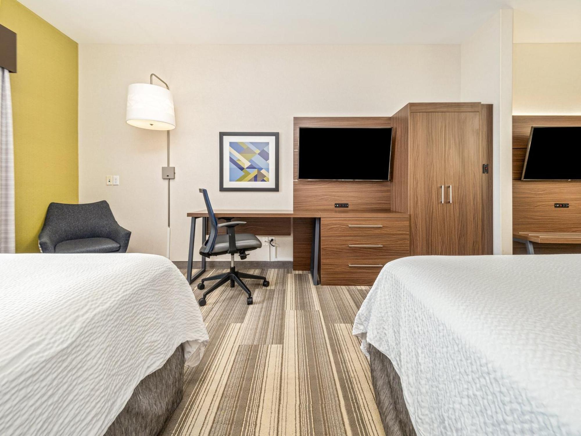 Holiday Express & By Ihg Hotel