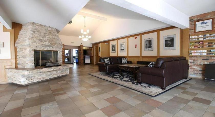 Motel Medicine & Medicine Hat
