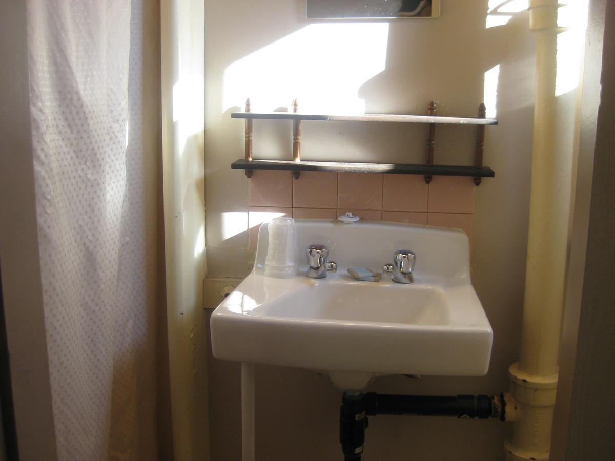 Hat Motel 2* Medicine Hat