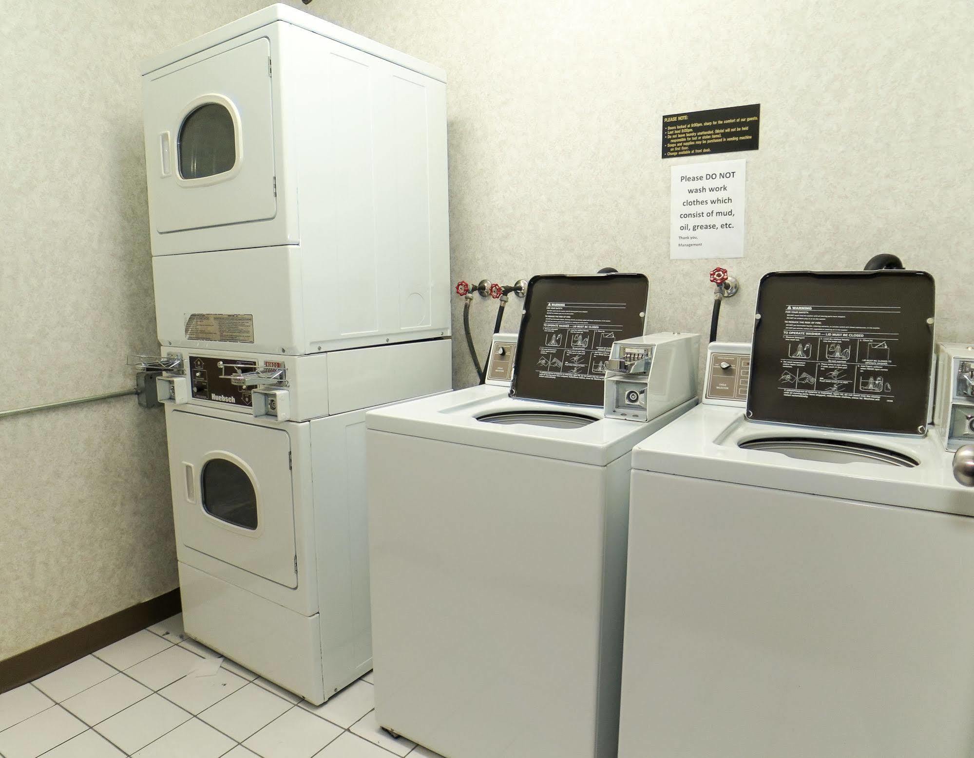 Comfort & Hotel Medicine Hat