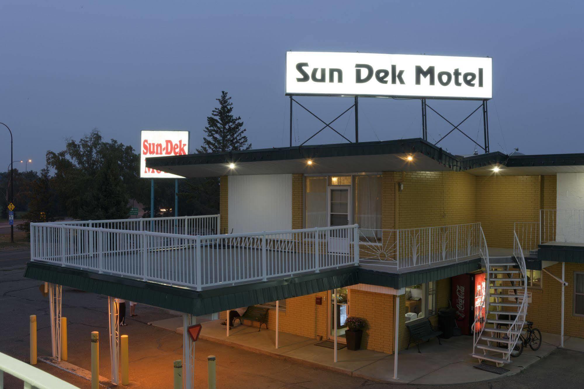 Motel Sun-dek 2*