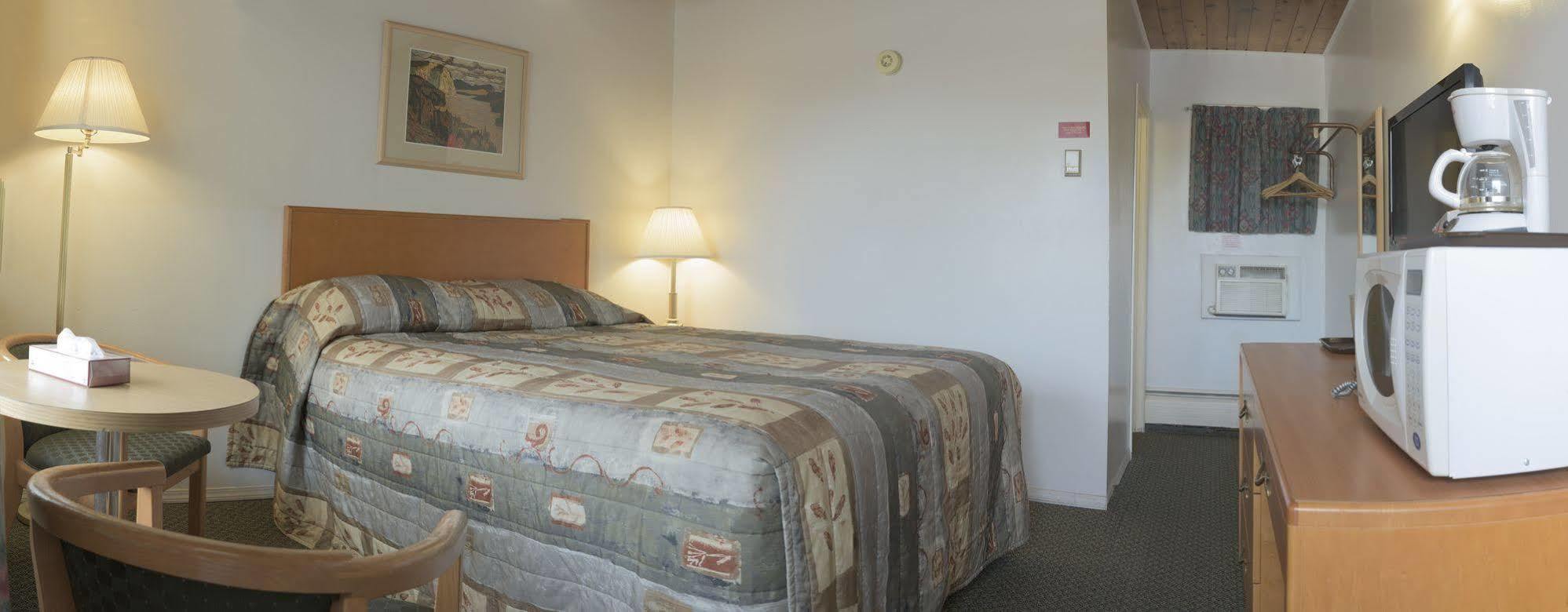Sun-dek Medicine Hat