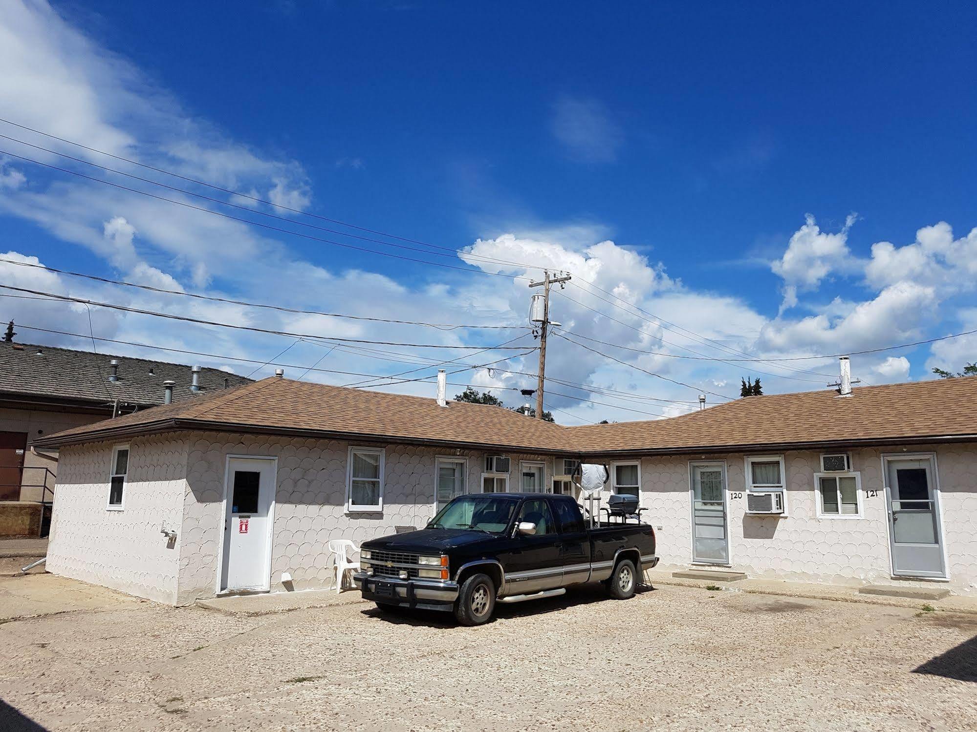 Hat Motel Medicine Hat