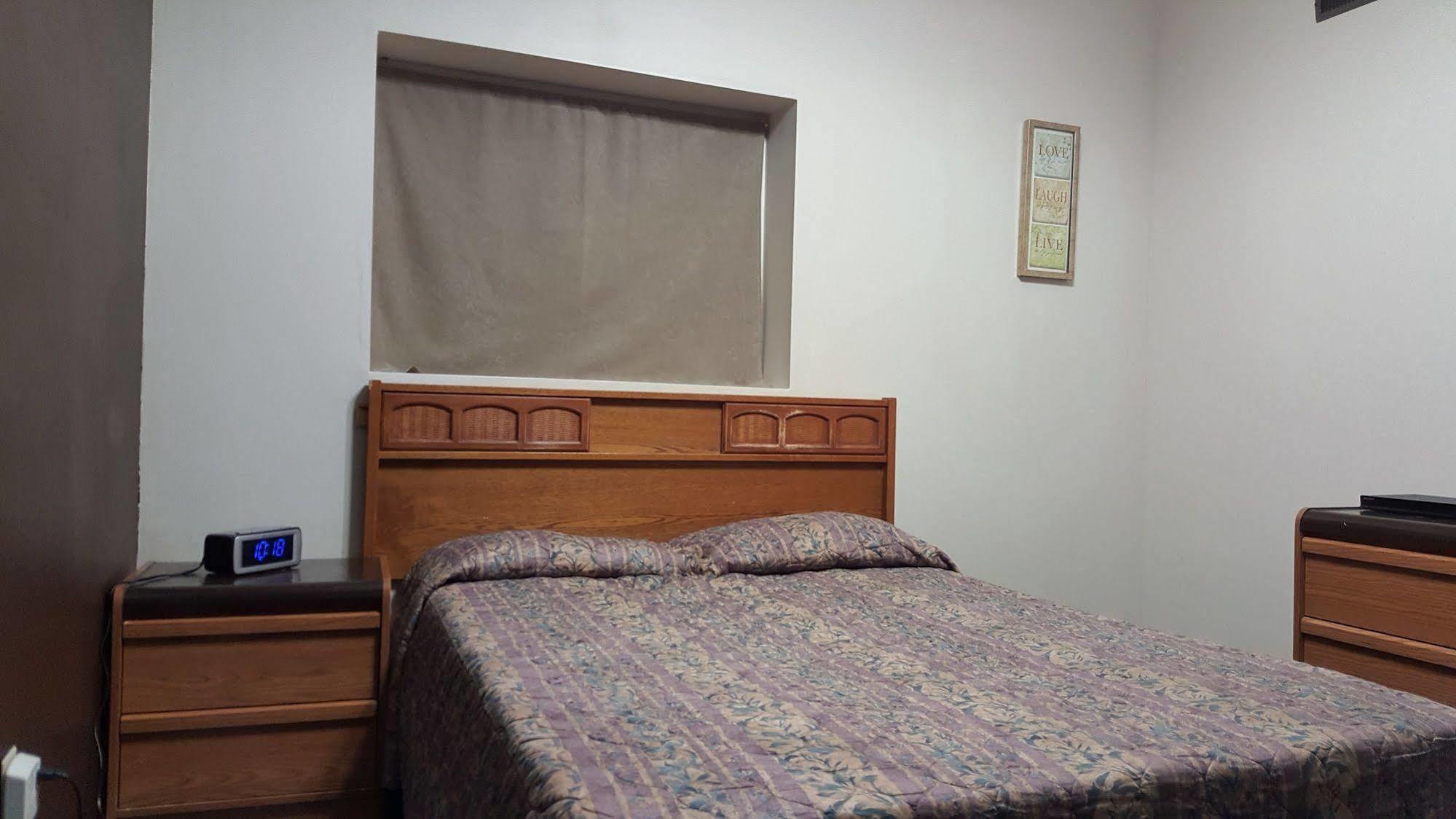 Hat Motel
